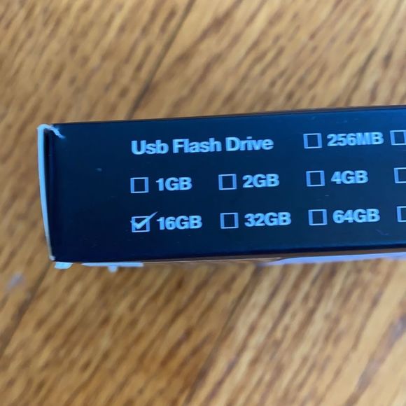 LAMBORGHINI flash drive 16 GB - Picture 3 of 8